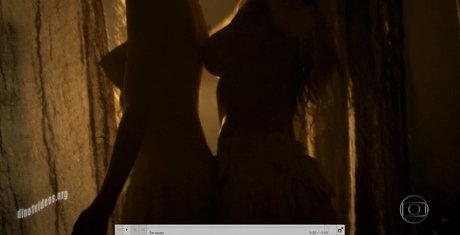 Yanna Lavigne nackt nette fotos