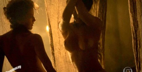 Yanna Lavigne nackt kostenlose fotos