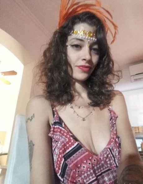 anal haq model erwachsene foto