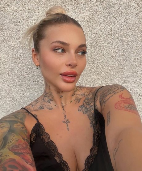 Angelika Kramer model nacktheit foto