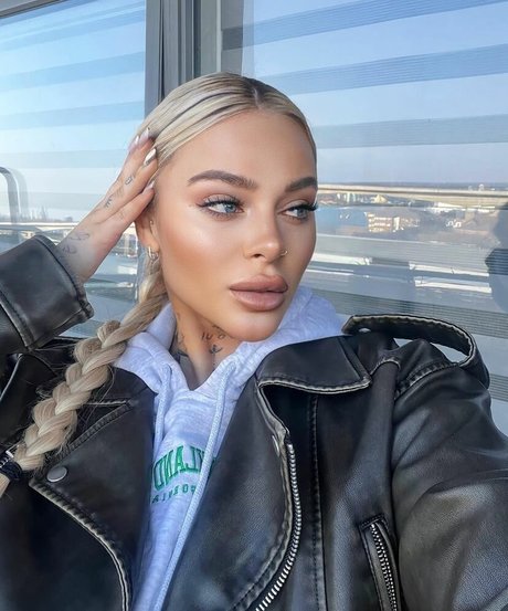 Angelika Kramer heiße hd bild