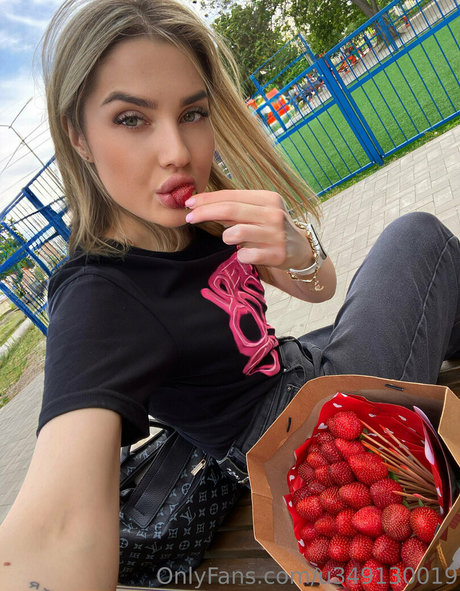 elie fairy nackte bild