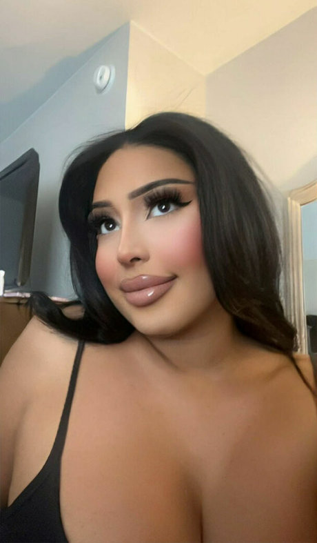 Alexistheedoll sexy kunst galerie