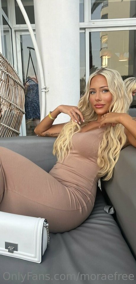 annamorae136 top hübsche foto