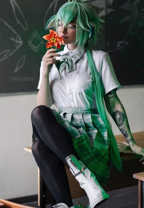 Yana Lerman top hd foto