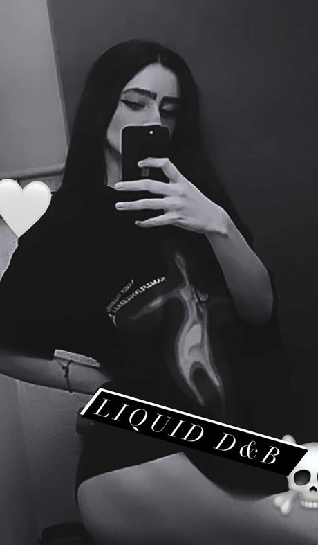 Silk7milk model sexy galerien