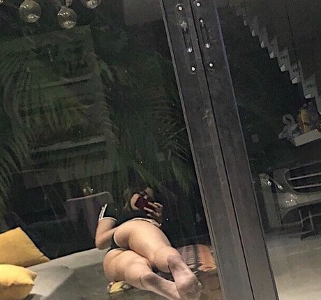 Silk7milk sexy erwachsene archiv