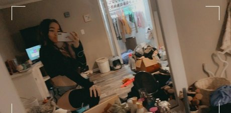 Kittnly model nackten foto