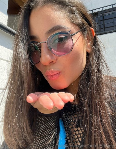 zoelushmodel kostenlose hd galerien