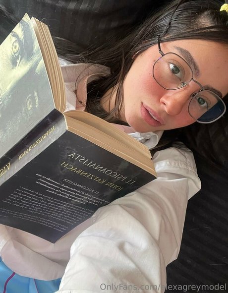 zoelushmodel nackt erotische foto