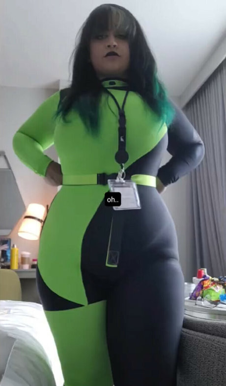 Gutr0t schauspielerin hübsche archiv