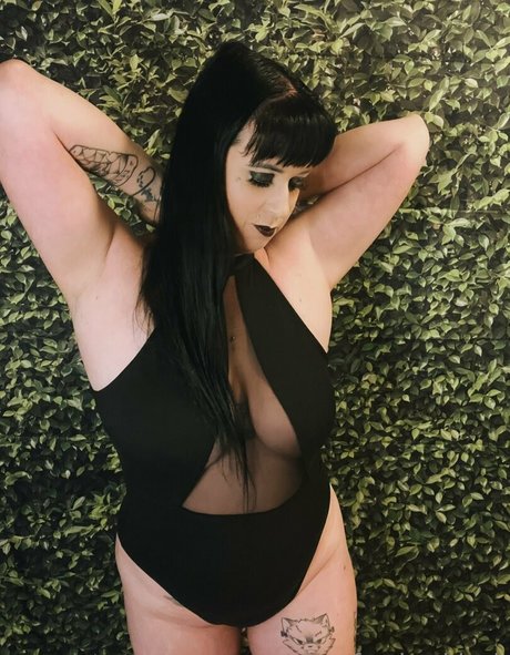 faydra black sexy nackten bilder