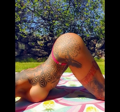 Jannica Jalksjo erwachsene heiße bild