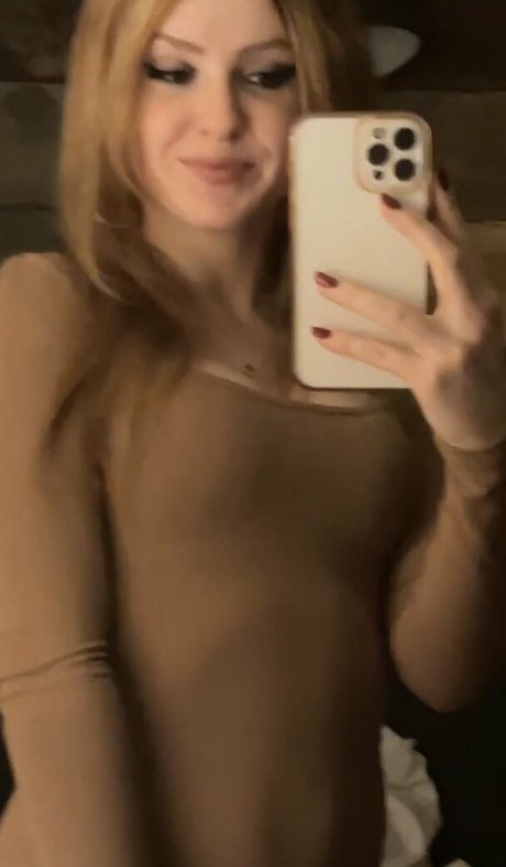 VCielia porno hübsche fotos