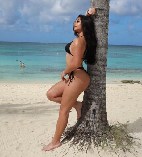 Tatiana McQuay perfekte schöne galerien