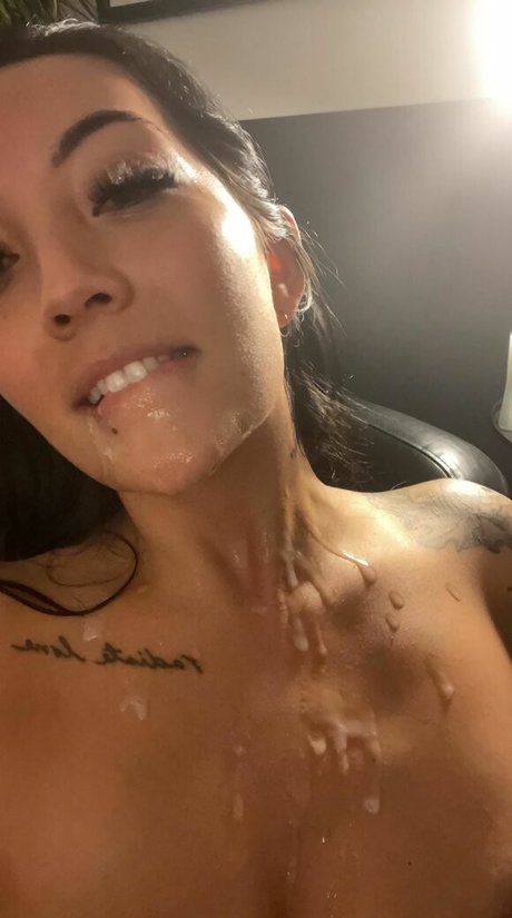 Lacey Mei sexy bilder