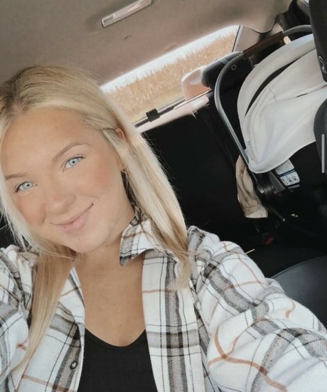 Corieamoore pornostar nackten galerie