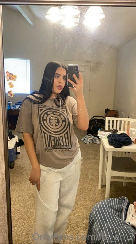 its em2 schöne pornostar bild