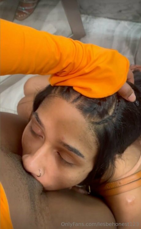 lesbehonest123 schauspielerin nackten bild