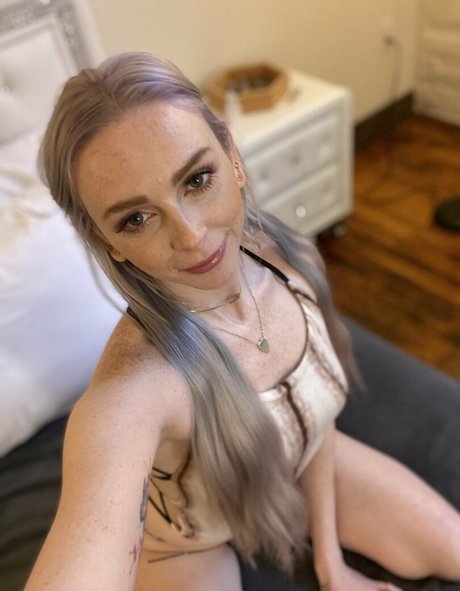 remireagan nacktheit archiv