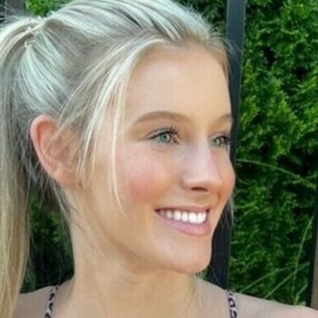 Sydney Chambers erotische akt fotos