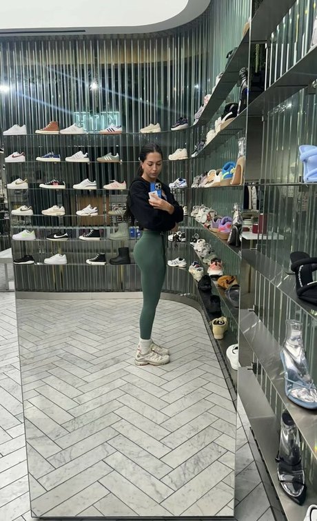 pov milf onlyfans nackt sexy bild