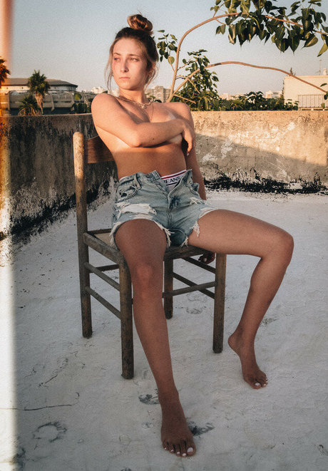 Noam Magen hd nackte foto