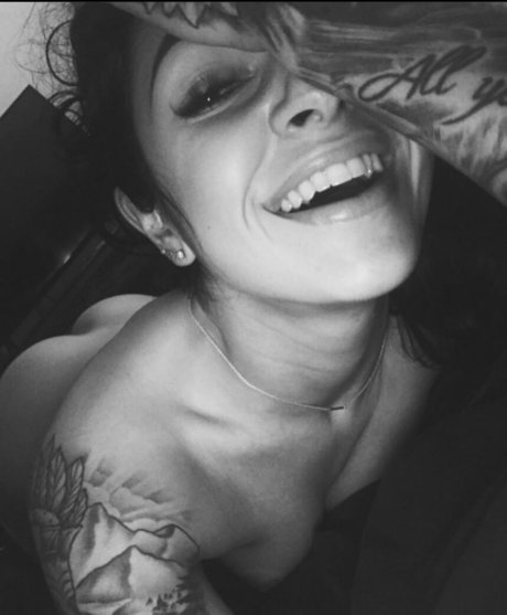 Ratedxbabe nackt perfekte bild