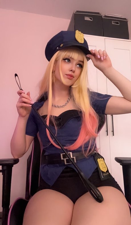 OMGPopx pornostar hübsche bild