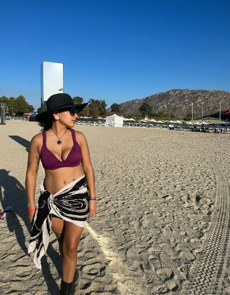 cybcin model kunst fotos