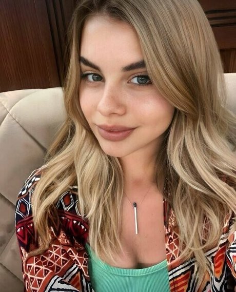 anna flirt xxx heiße bild