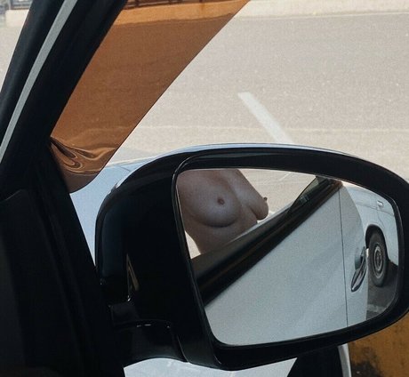 Annie Kinshova kunst nackt fotos