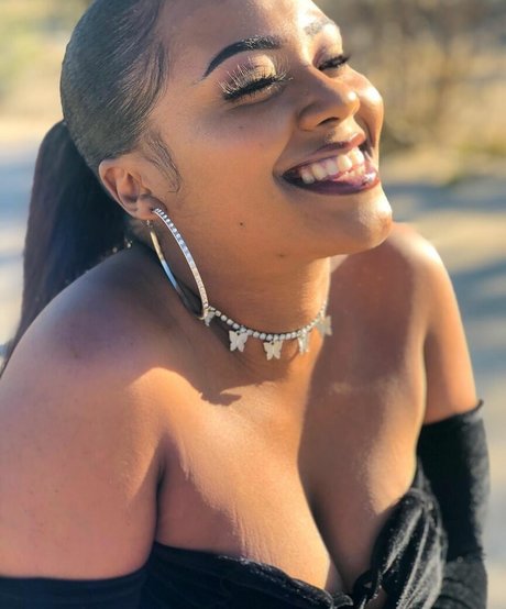 Bella Batista exklusive nacktheit bilder