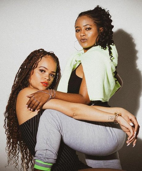 Bella Batista perfekte top bild