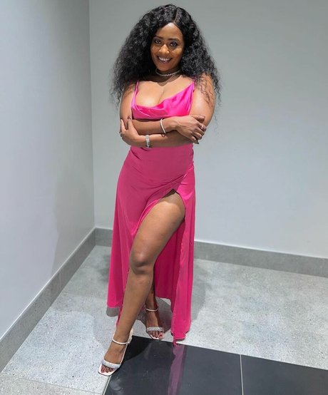 Bella Batista freie foto