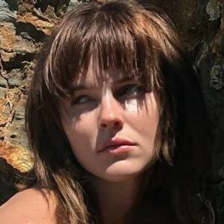 Courtney Mawhorr erwachsene nackte bilder