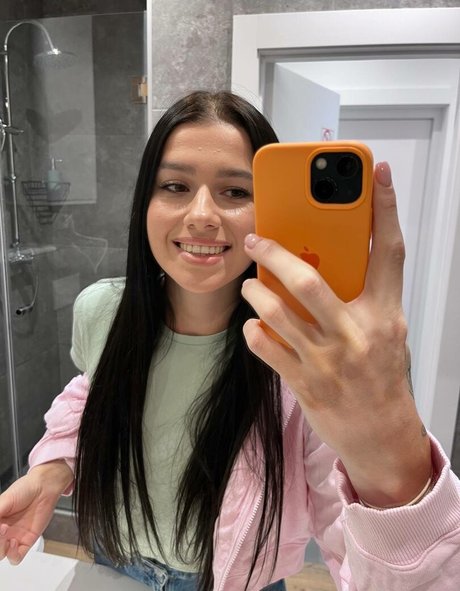 EmiliAAA heiße sex galerie