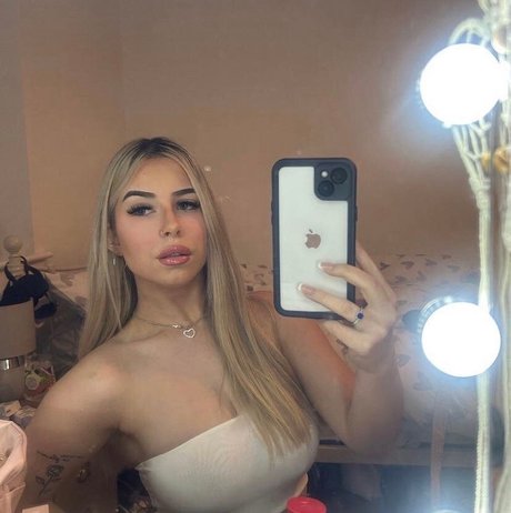 Lucy Scales heiße porno galerie