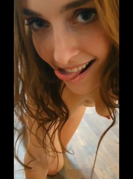 Koketochka555 sexy top foto