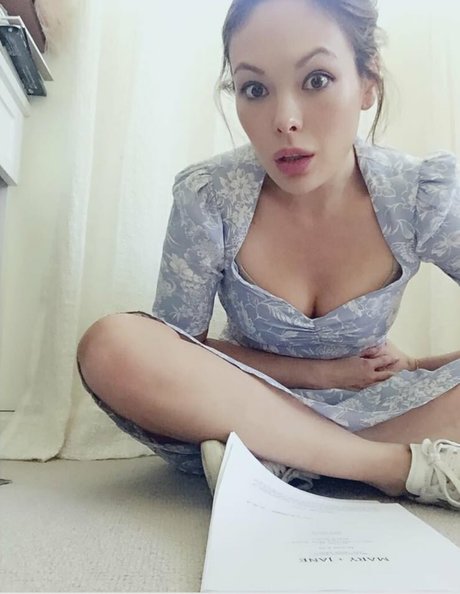 Lindsay Price perfekte exklusive bilder