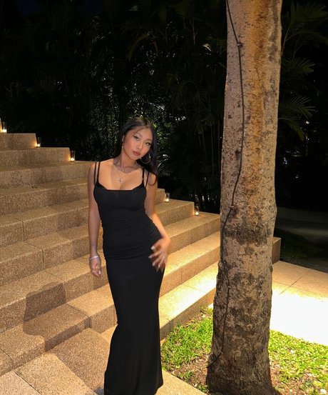 Jade Hallyday sexy exklusive bilder