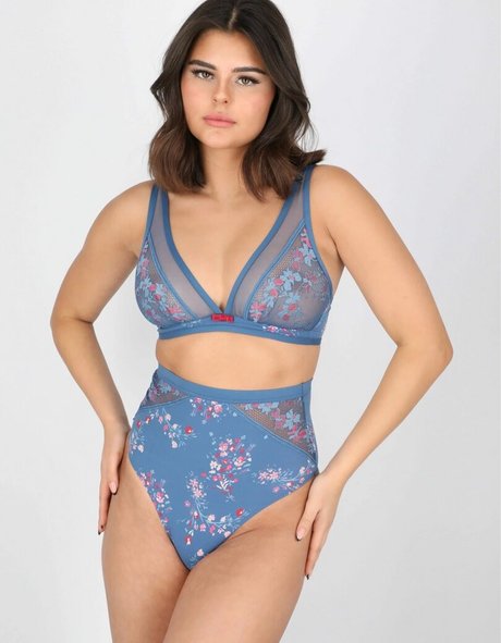 Michelle Algrabli kostenlose kunst galerie