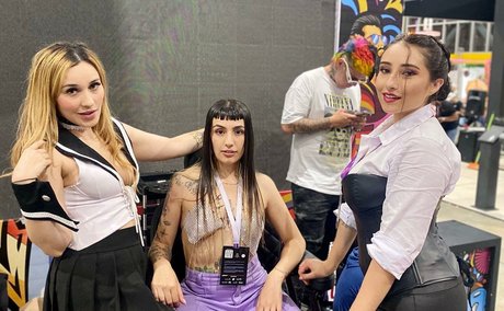 Maryory The Barber nackt akt galerien