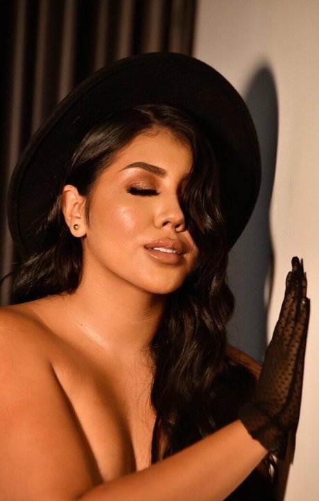 Charlote Rouge sexy nacktheit galerie