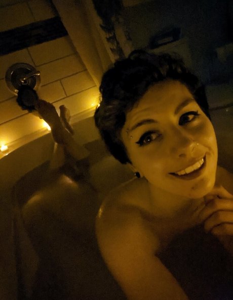 little miss kiro schauspielerin schöne foto