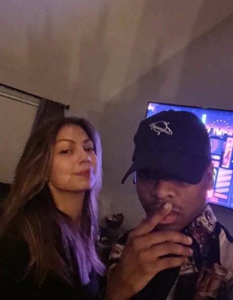 männlicher pornostar onlyfans kunst nackt foto