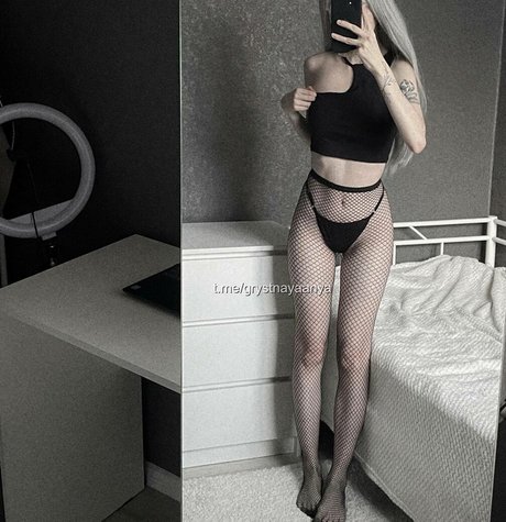 grystnayaanya hübsche pornographische bild