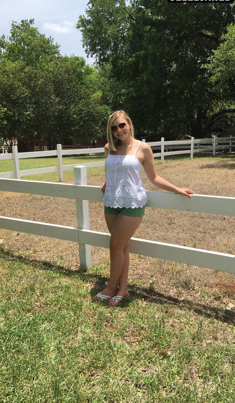 Adrianna Gavazzi schöne schöne foto