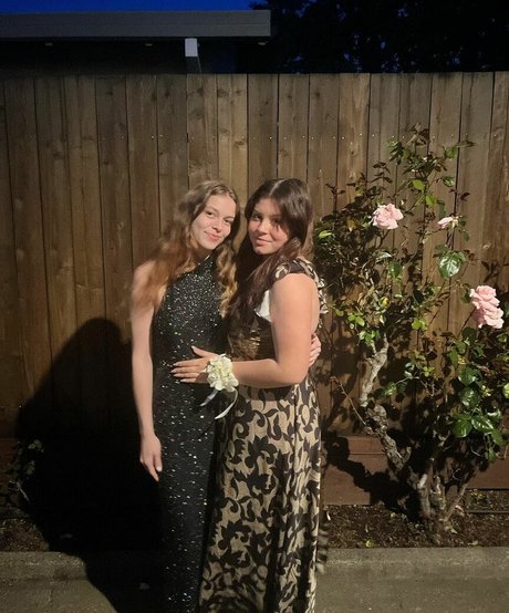 Anika Grace schauspielerin heiße bild