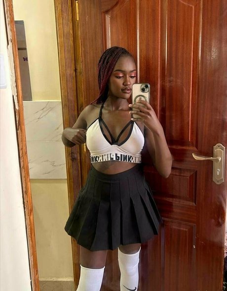 betrügende ehefrau nur fans sexy top foto